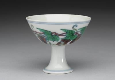 图片[2]-Stem Cup with Grape Vine Design in Doucai Painted Enamels, Chenghua reign (1465-1487), Ming dynasty-China Archive